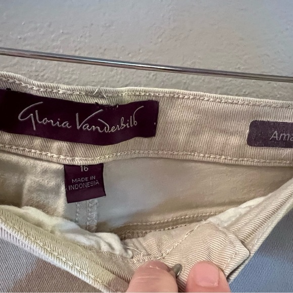 Capri Jeans by Gloria Vanderbilt - Picture 4 of 7